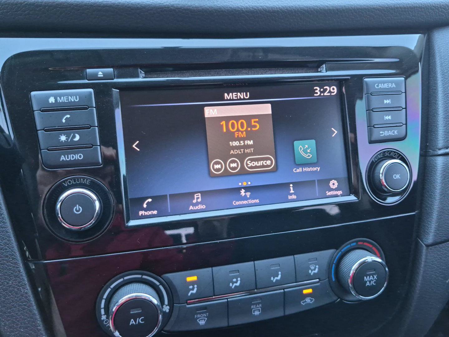 Used 2018 Nissan Rogue S FWD image 16