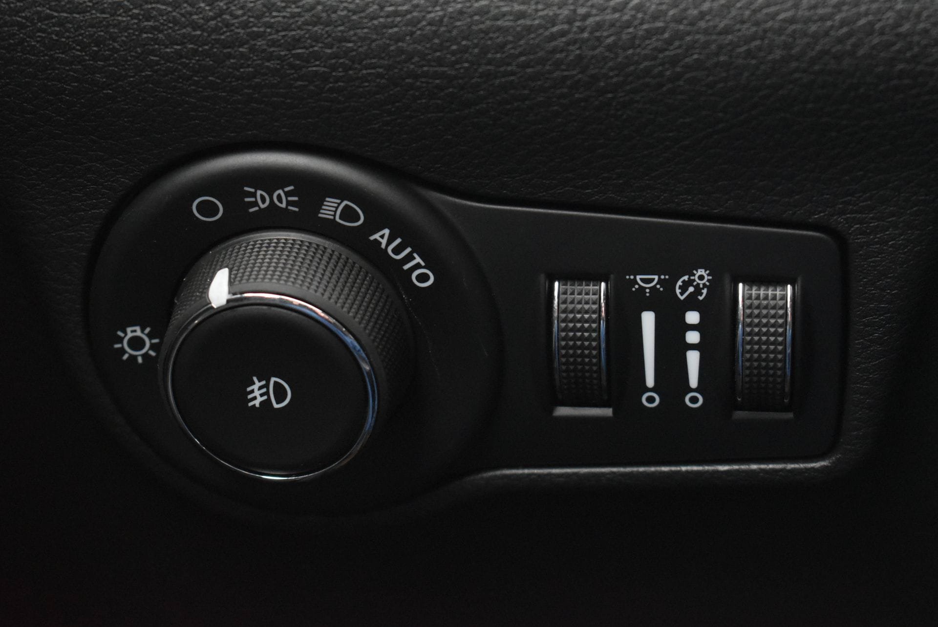 New 2026 Jeep Compass Latitude AWD/4WD image 19