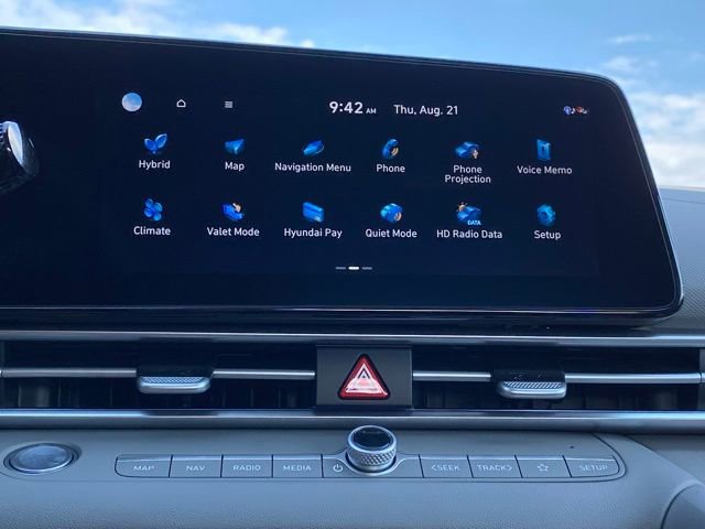 New 2025 Hyundai Elantra SEL image 22