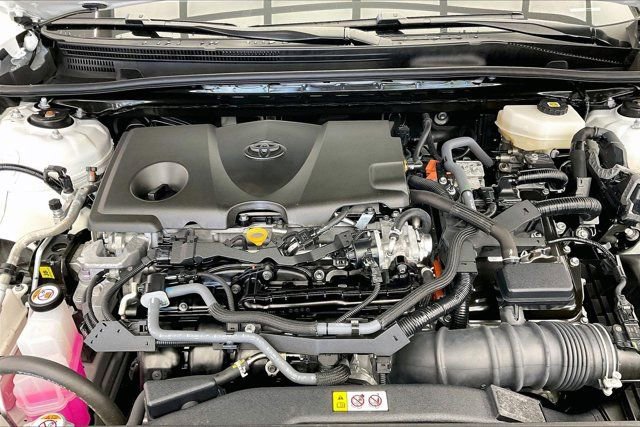 Used 2025 Toyota Camry LE image 9
