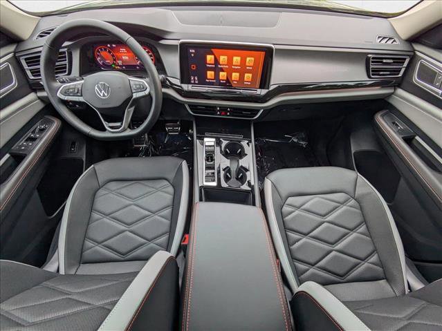 New 2026 Volkswagen Atlas Peak Edition image 3