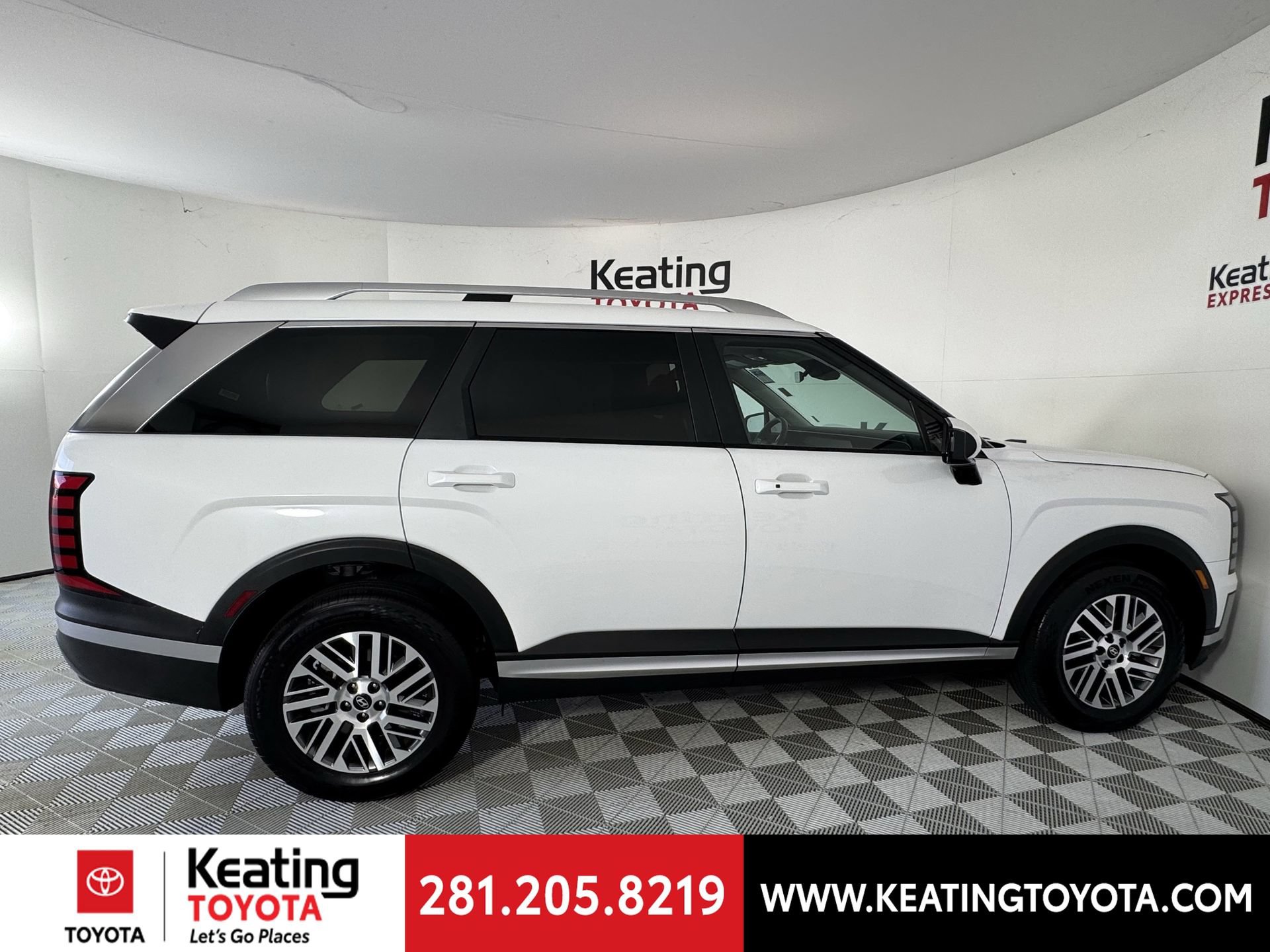 Used 2026 Hyundai Palisade SEL FWD image 4