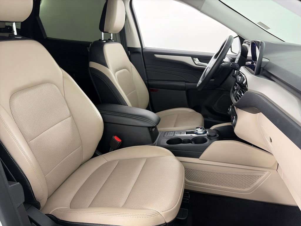 Certified 2021 Ford Escape SEL w/ Technology Package AWD/4WD image 31