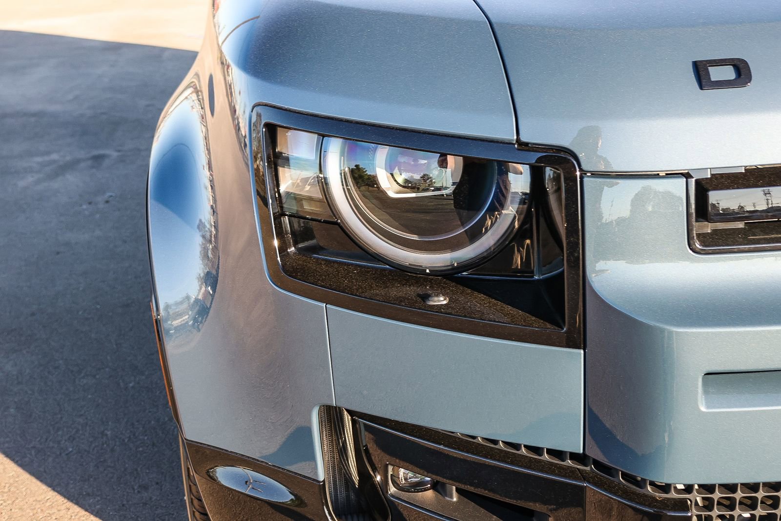 New 2026 Land Rover Defender 110 X-Dynamic SE image 14