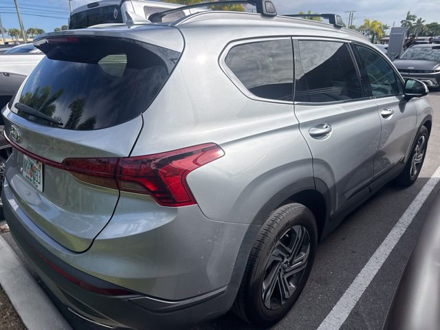 Used 2023 Hyundai Santa Fe SEL FWD image 4