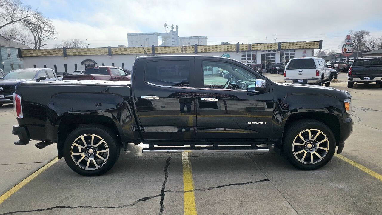 Used 2018 GMC Canyon Denali image 5