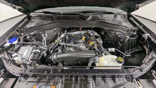 Used 2025 Ford Explorer Active RWD image 33