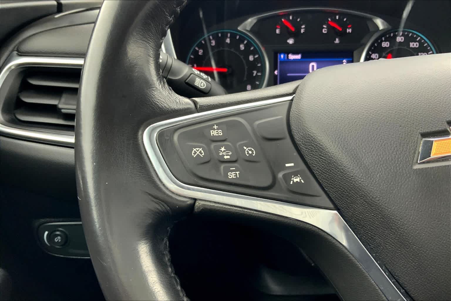 Used 2019 Chevrolet Equinox LT w/ Driver Convenience Package FWD image 21