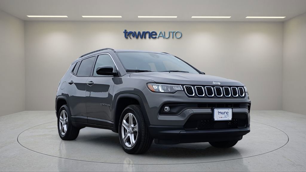 Used 2023 Jeep Compass Latitude w/ Convenience Group image 7