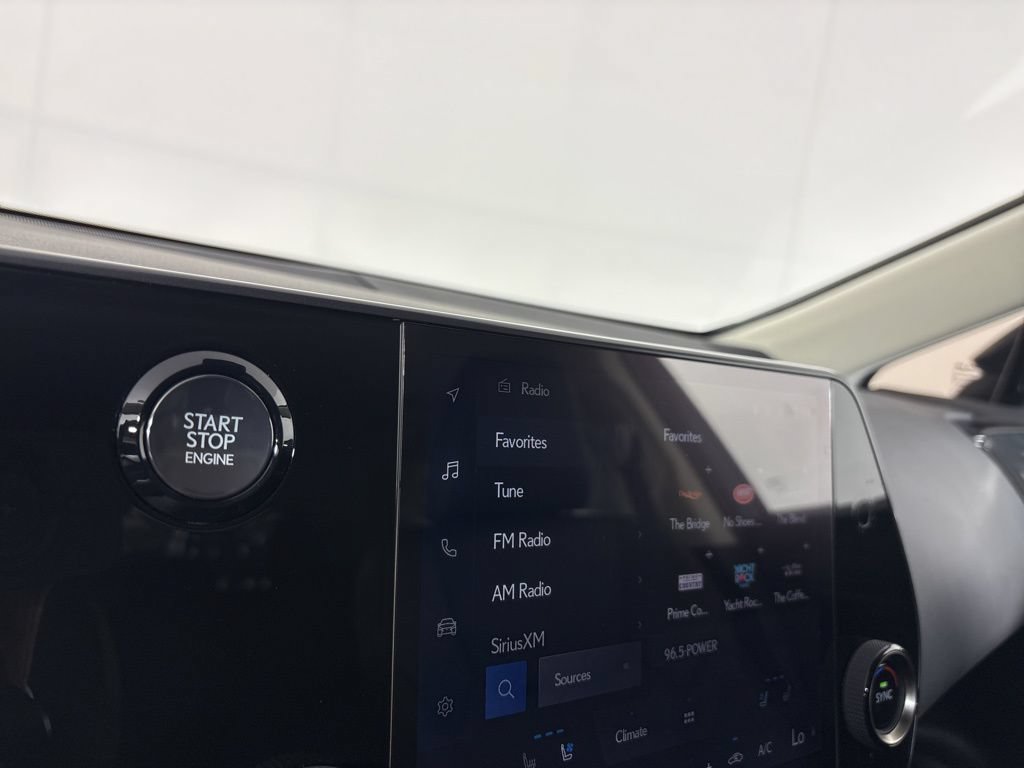 Used 2024 Lexus NX 250 FWD image 32