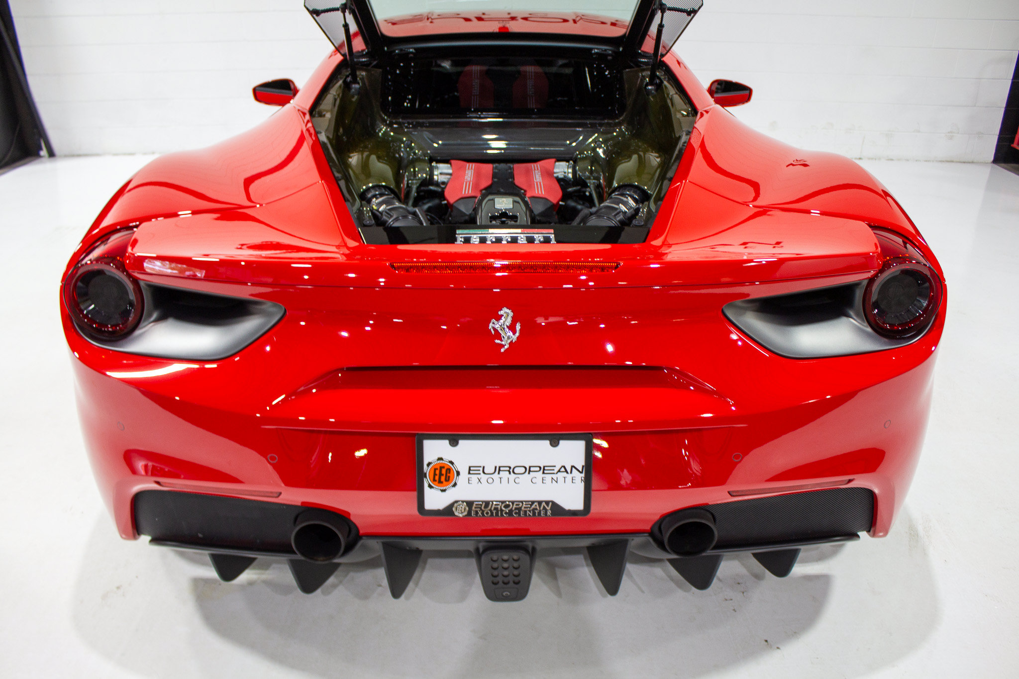 Used 2018 Ferrari 488 GTB RWD image 37