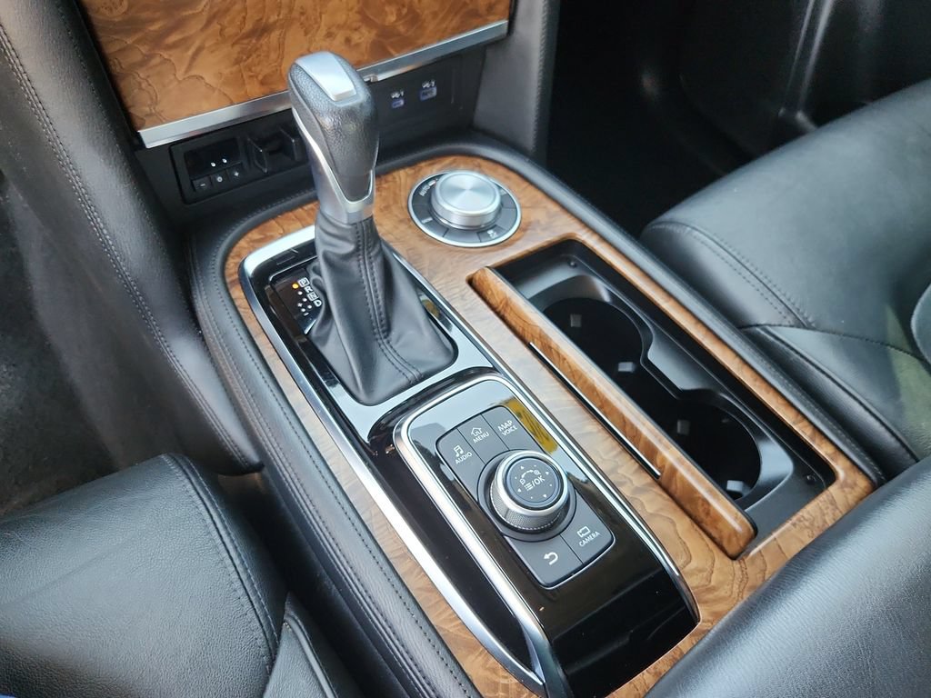 Used 2022 Nissan Armada SL w/ Captain's Chairs Package AWD/4WD image 23