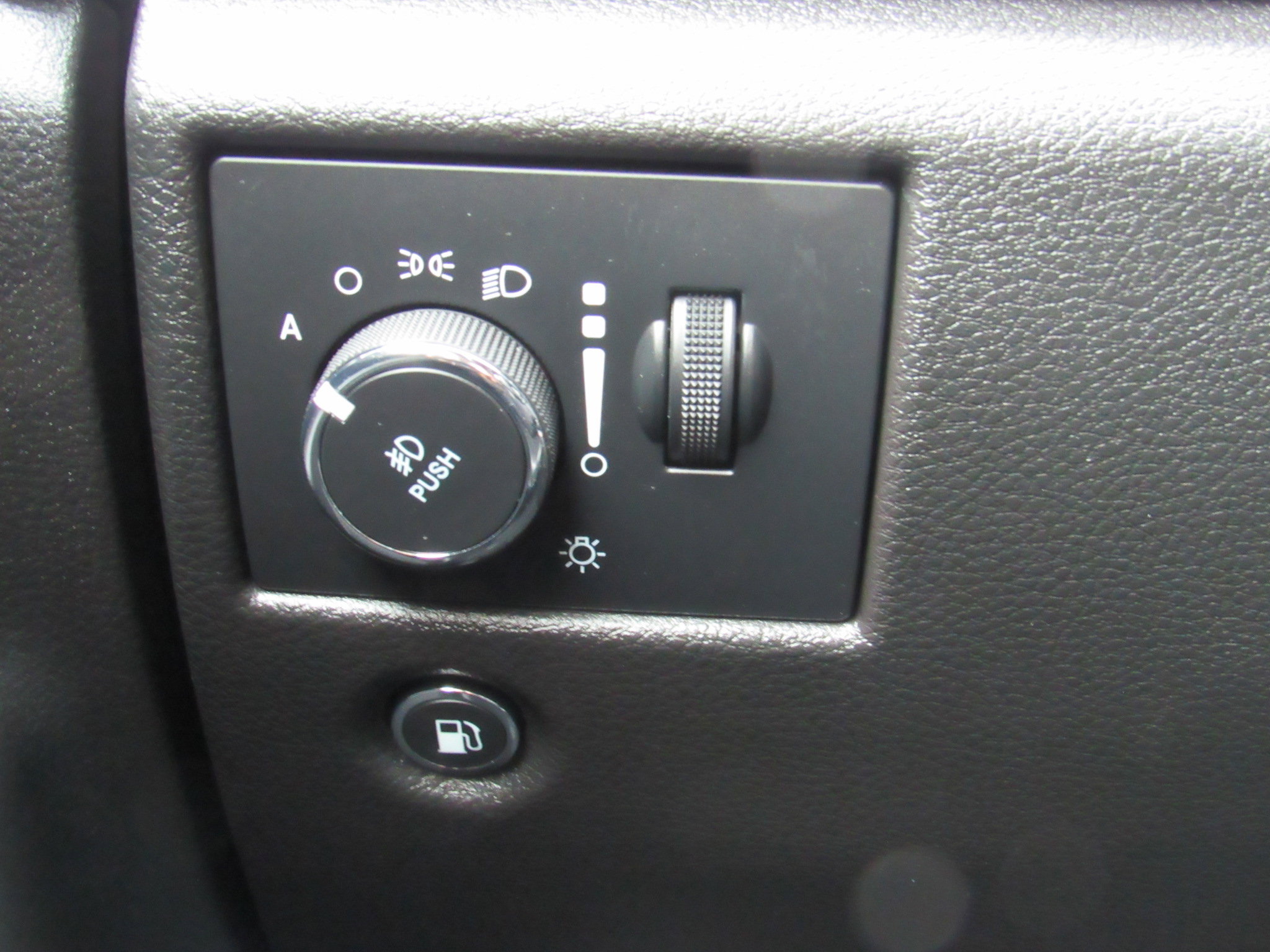 Used 2021 Jeep Grand Cherokee Limited w/ Quick Order Package 28K 80th image 16