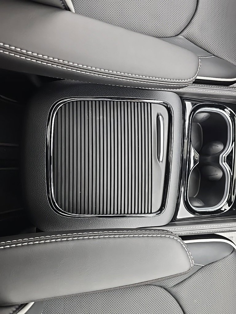 New 2026 Chrysler Pacifica Limited w/ S Appearance Package image 36