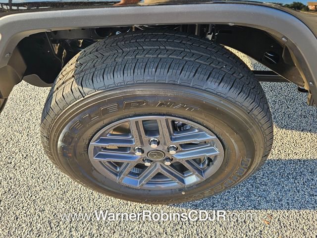 New 2025 Jeep Gladiator Sport image 15