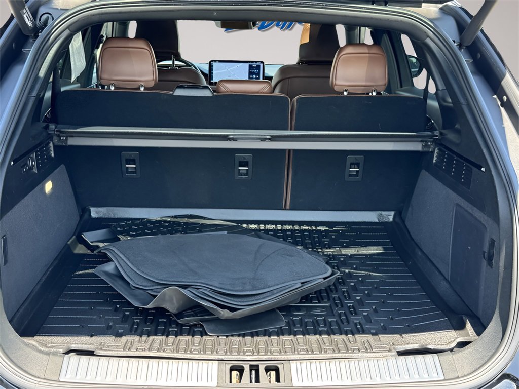 Used 2022 Lincoln Nautilus Reserve w/ Equipment Group 201A image 19