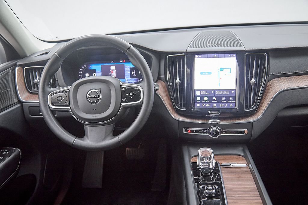 Certified 2024 Volvo XC60 B5 Ultimate w/ Protection Package Premier image 27