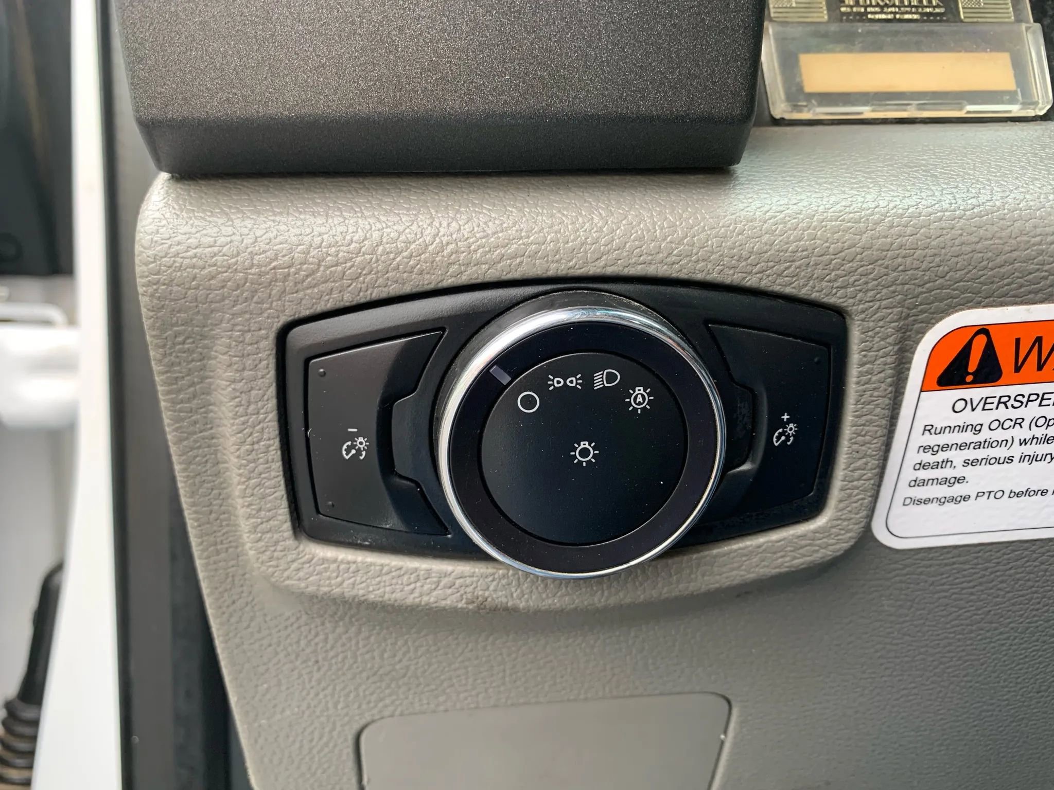 Used 2017 Ford F550 XL 169  W.B. 2D image 18