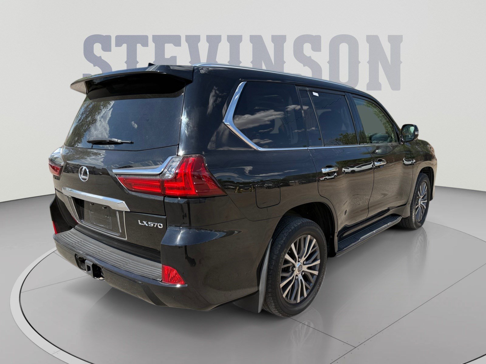 Used 2020 Lexus LX 570 4WD w/ Luxury Package image 5