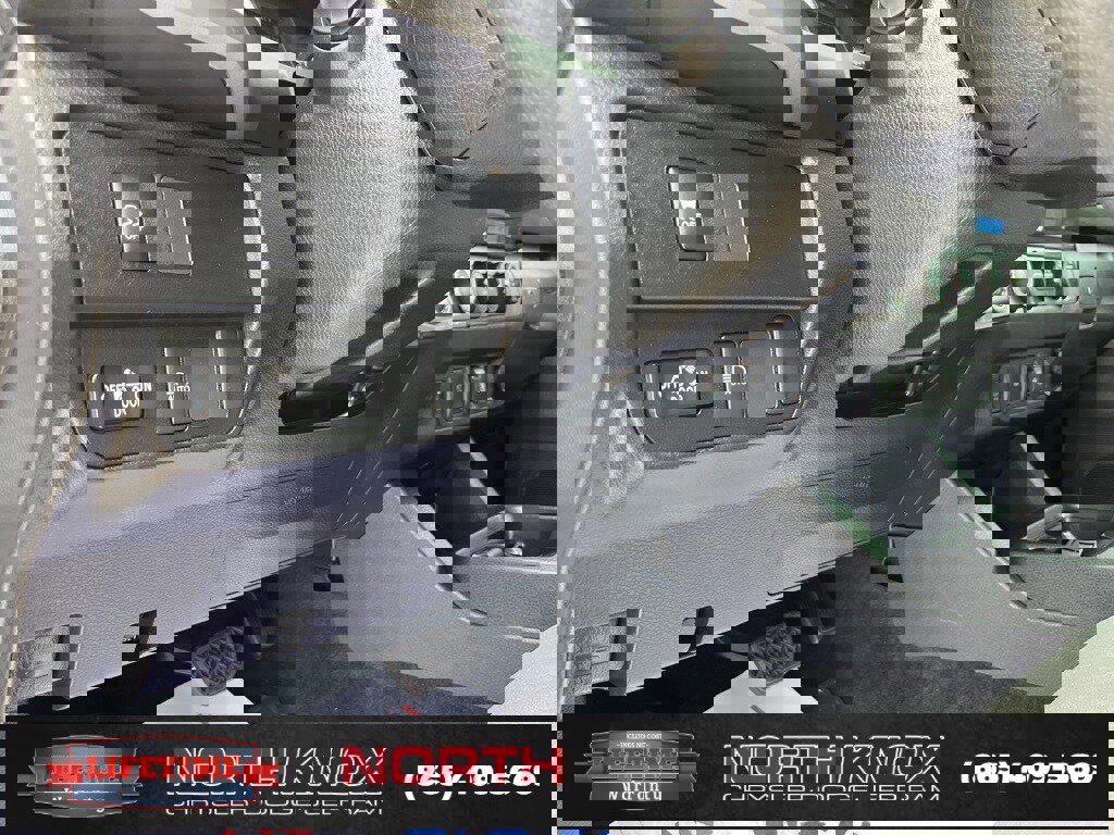 Used 2023 Toyota Tacoma SR image 7