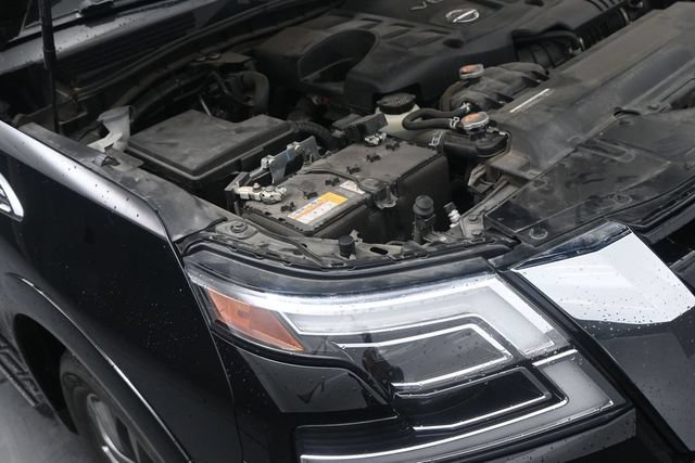 Used 2023 Nissan Armada Platinum w/ Captain's Chairs Package RWD image 42