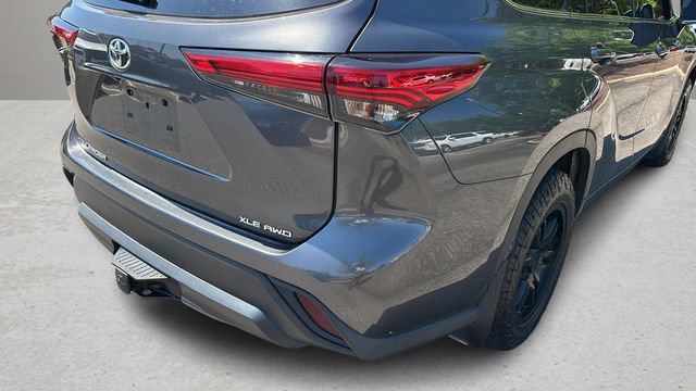 Used 2020 Toyota Highlander XLE AWD/4WD image 37