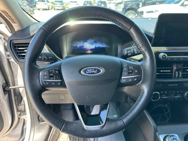 Used 2020 Ford Escape Titanium AWD/4WD image 15