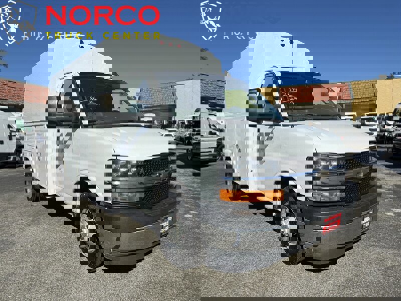 Used 2019 Chevrolet Express 3500 3500 w/ Power Convenience Package image 5