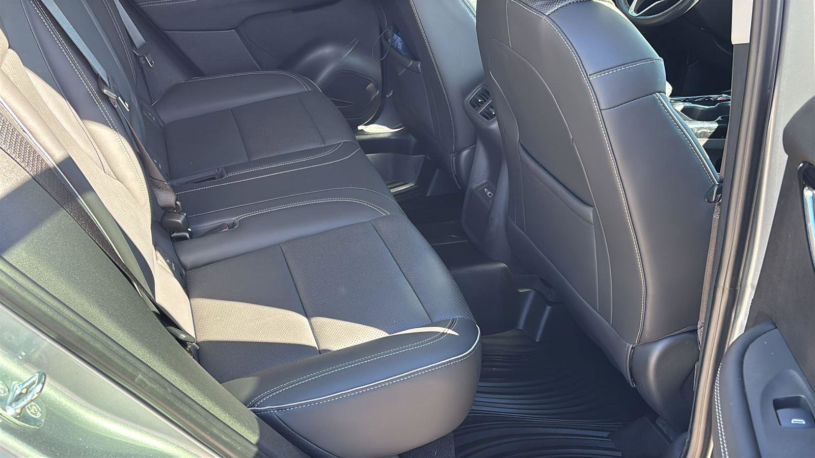 Certified 2023 Buick Envision Essence FWD image 19