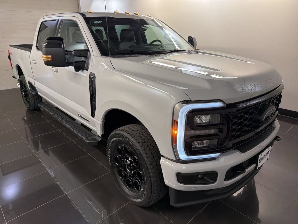 New 2026 Ford F250 Lariat w/ Black Appearance Package