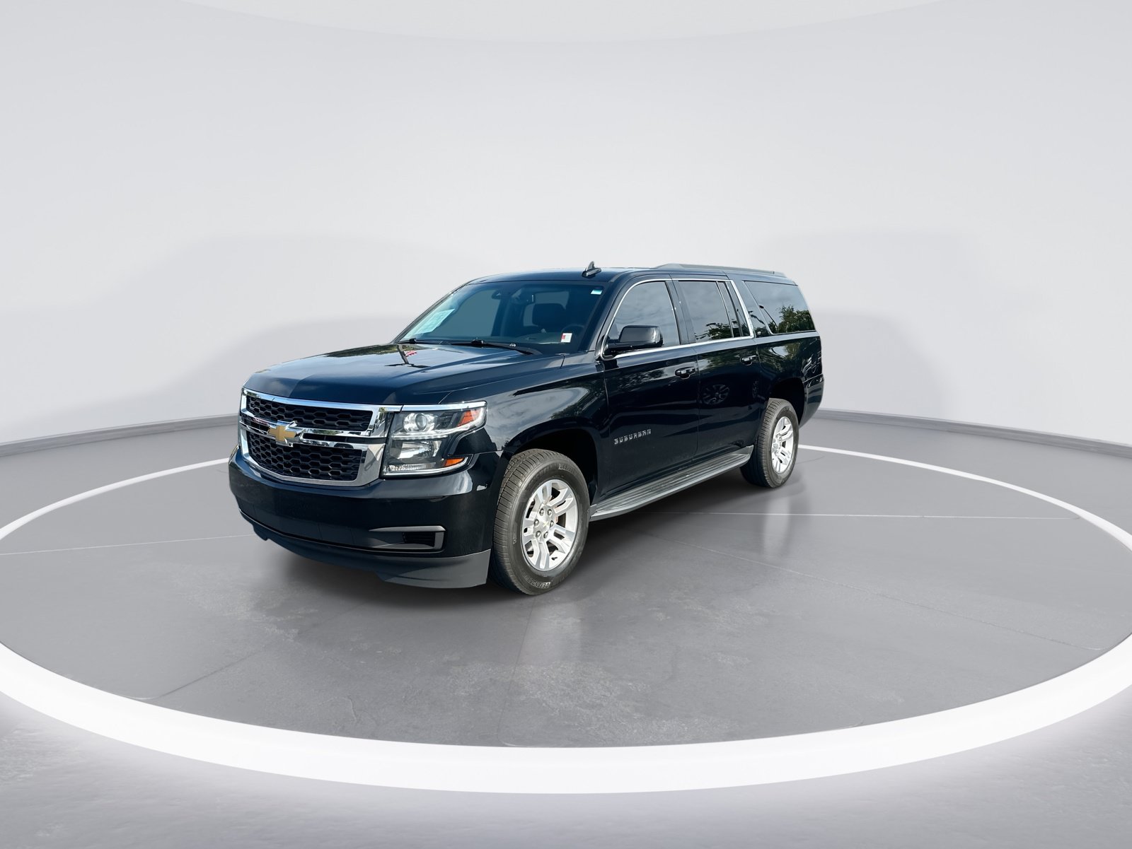 Used 2018 Chevrolet Suburban LT AWD/4WD image 5