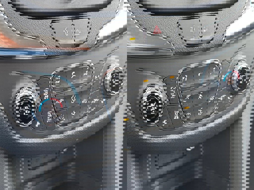 Used 2024 Chevrolet Equinox LT image 24