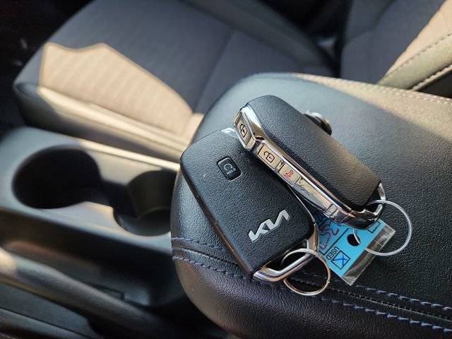 Used 2022 Kia Seltos S AWD/4WD image 46