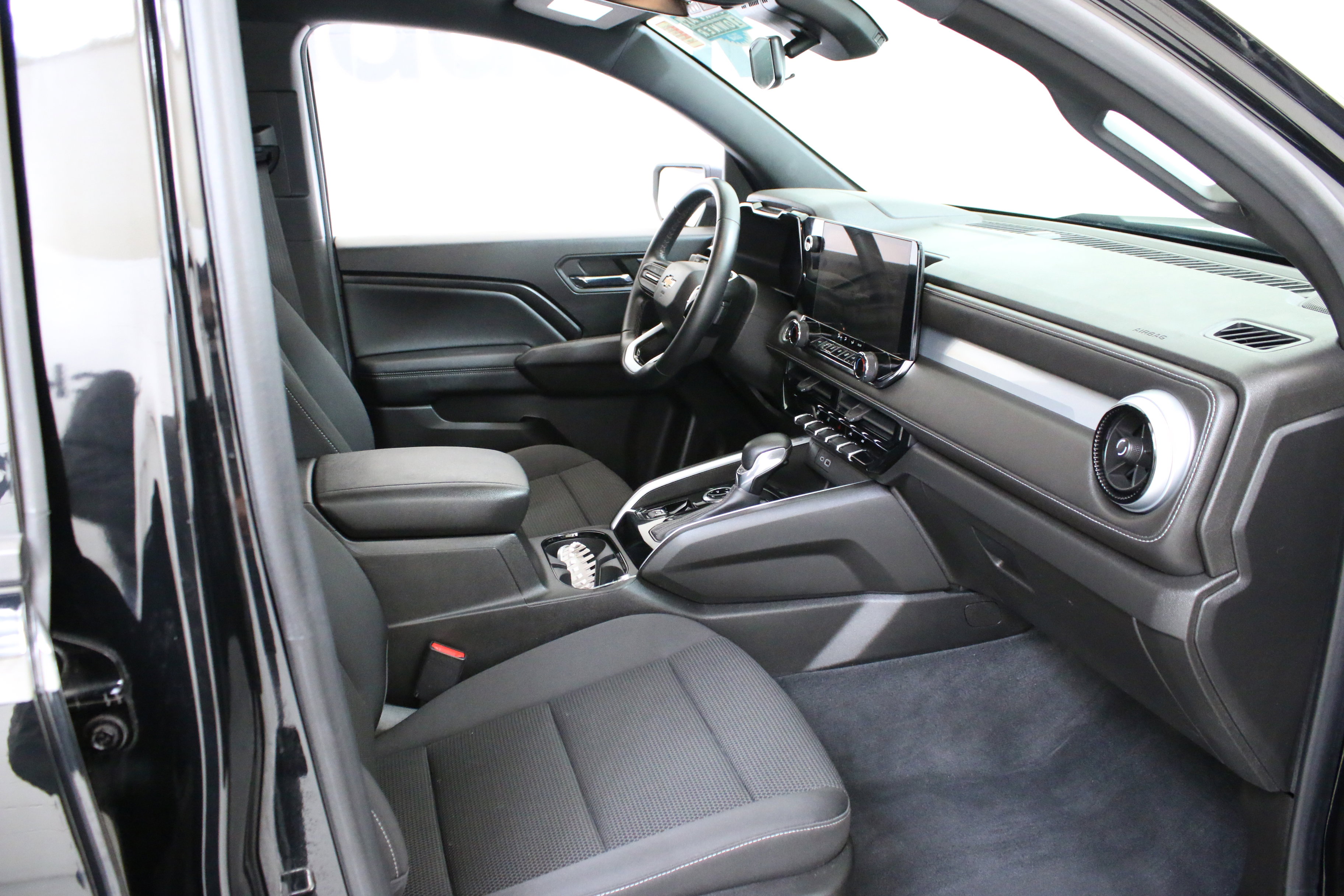 Used 2023 Chevrolet Colorado LT w/ LT Convenience Package AWD/4WD image 26