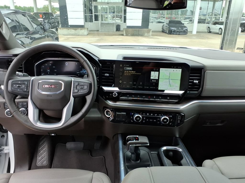 Used 2024 GMC Sierra 1500 SLT w/ SLT Premium Plus Package AWD/4WD image 22