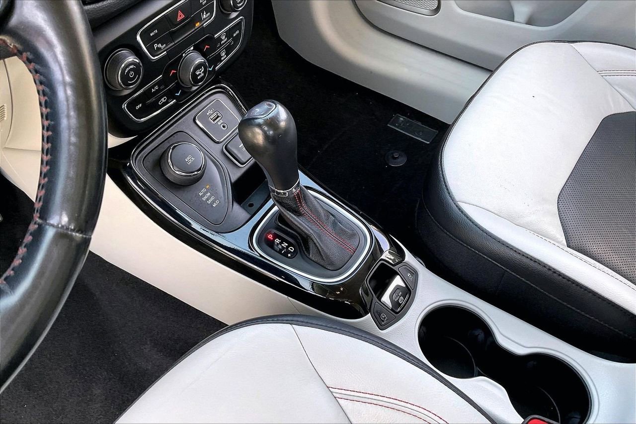 Certified 2021 Jeep Compass Limited image 31