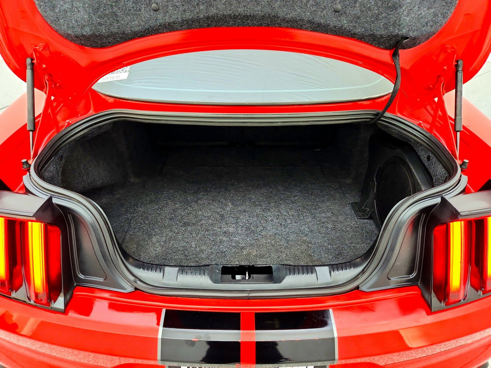 Used 2019 Ford Mustang Shelby GT350 w/ Technology Package image 30