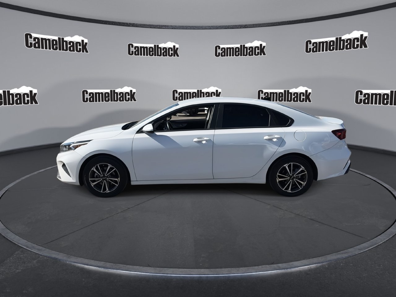 Certified 2024 Kia Forte LXS FWD image 4