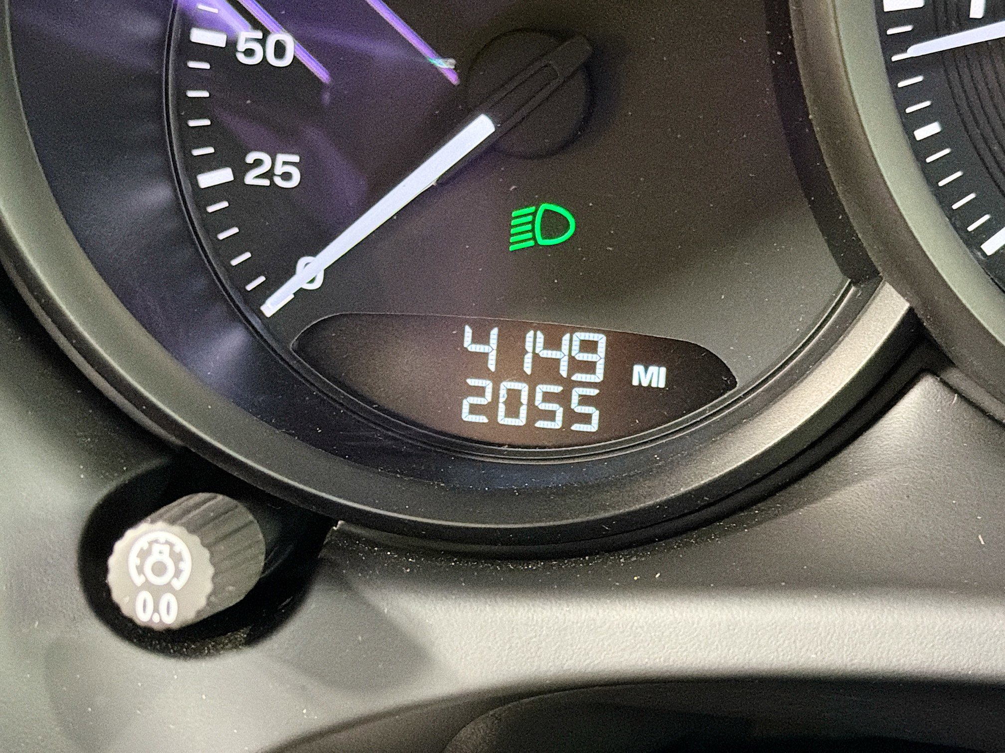 Certified 2025 Porsche Macan image 40