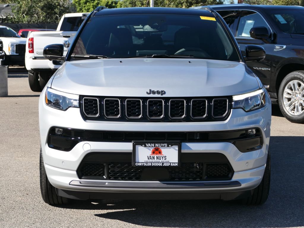 Used 2025 Jeep Compass Limited w/ Driver Assist Group I image 7