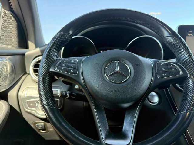 Used 2019 Mercedes-Benz GLC 300 4MATIC image 22