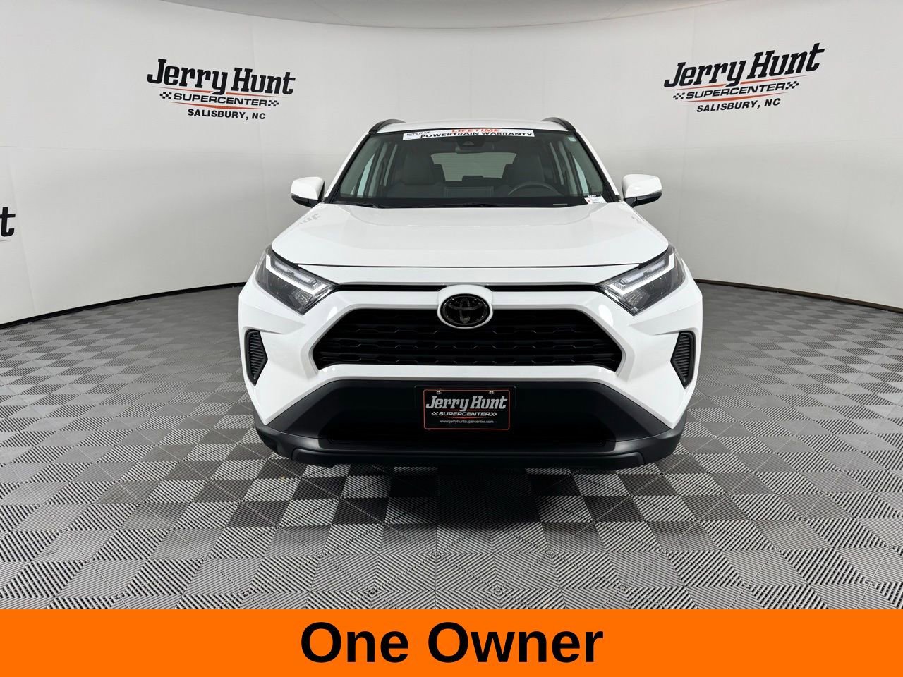 Used 2025 Toyota RAV4 XLE AWD/4WD image 5