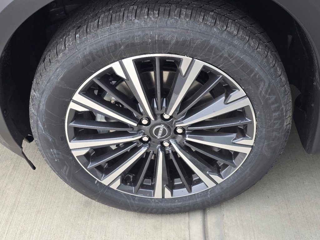 New 2026 Nissan Pathfinder Platinum w/ Accent Package image 18