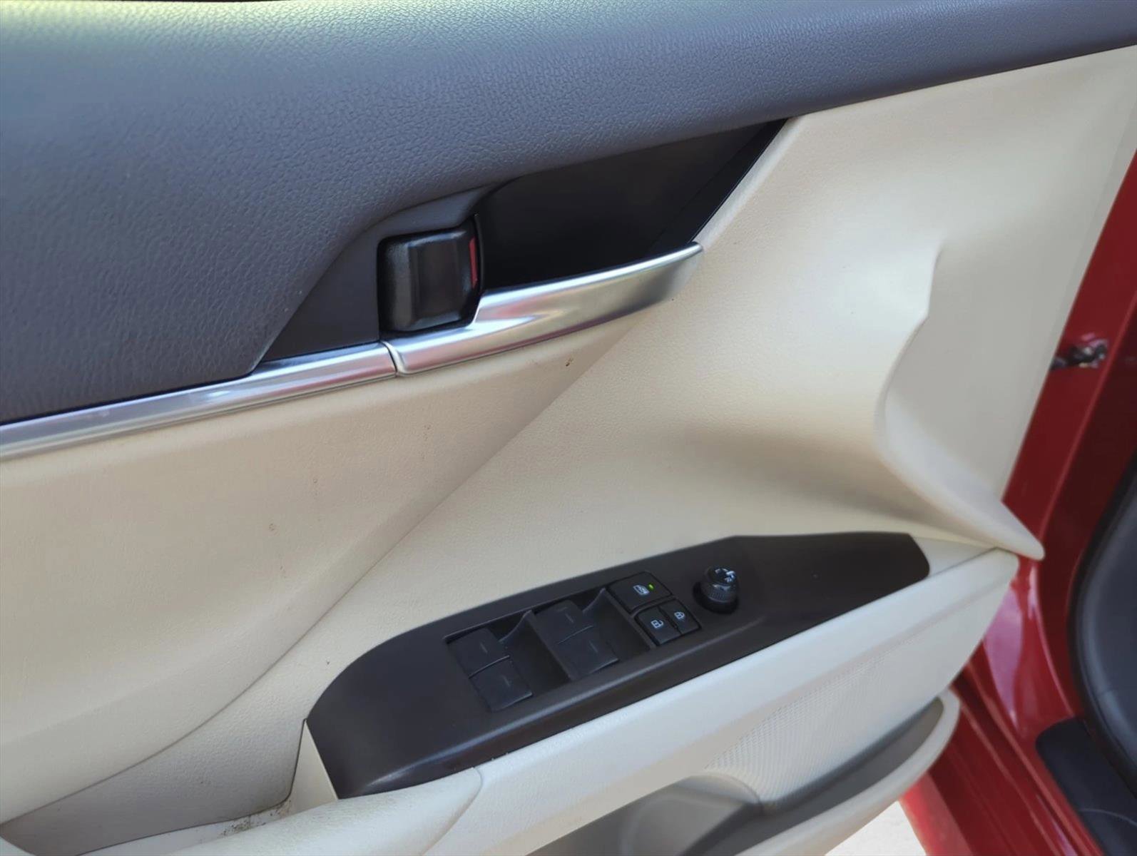 Certified 2024 Toyota Camry LE FWD image 9