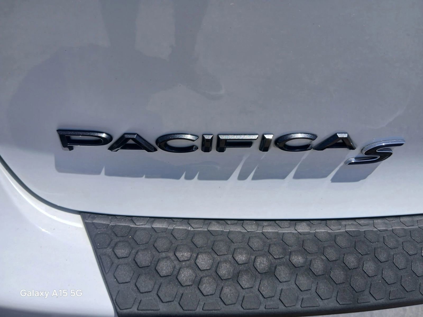 Used 2019 Chrysler Pacifica Limited w/ Advanced Safetytec Group FWD image 15