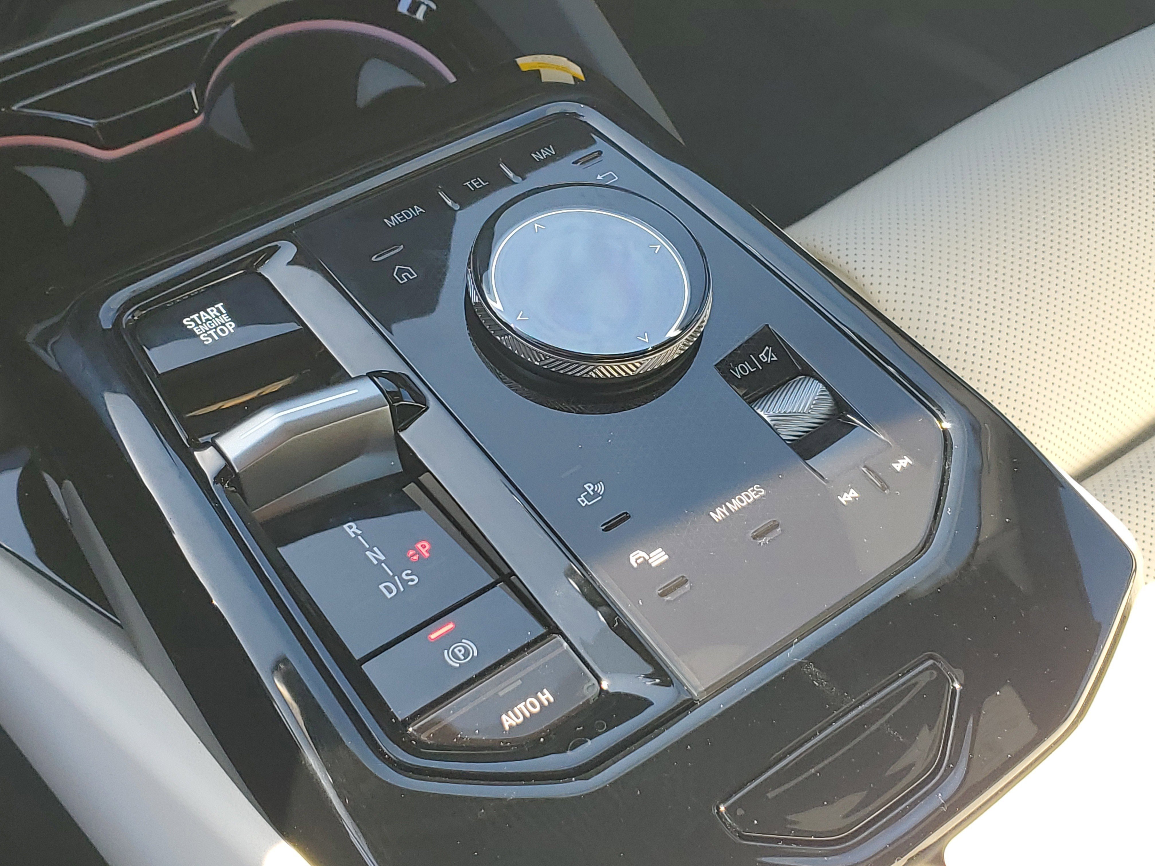 New 2026 BMW 540i xDrive w/ M Sport Package image 27