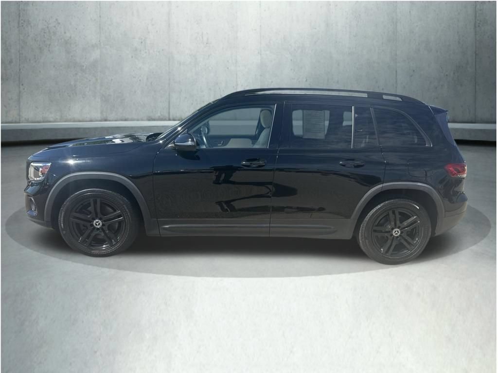 Used 2020 Mercedes-Benz GLB 250 4MATIC w/ Premium Package image 2