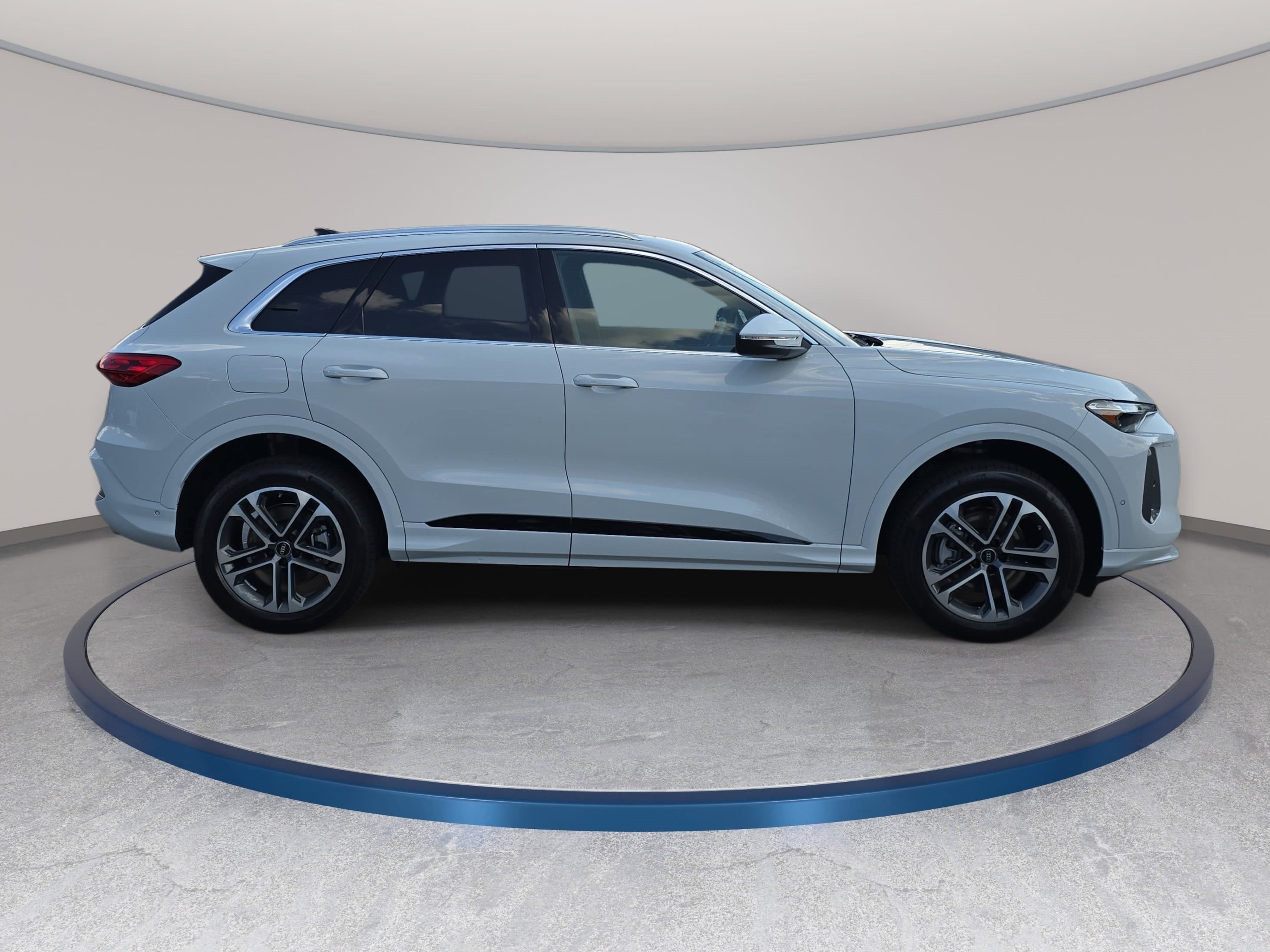 New 2026 Audi Q5 Premium Plus AWD/4WD image 4