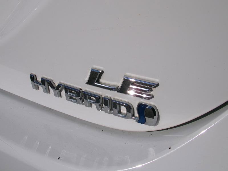 Used 2018 Toyota Camry LE FWD image 9