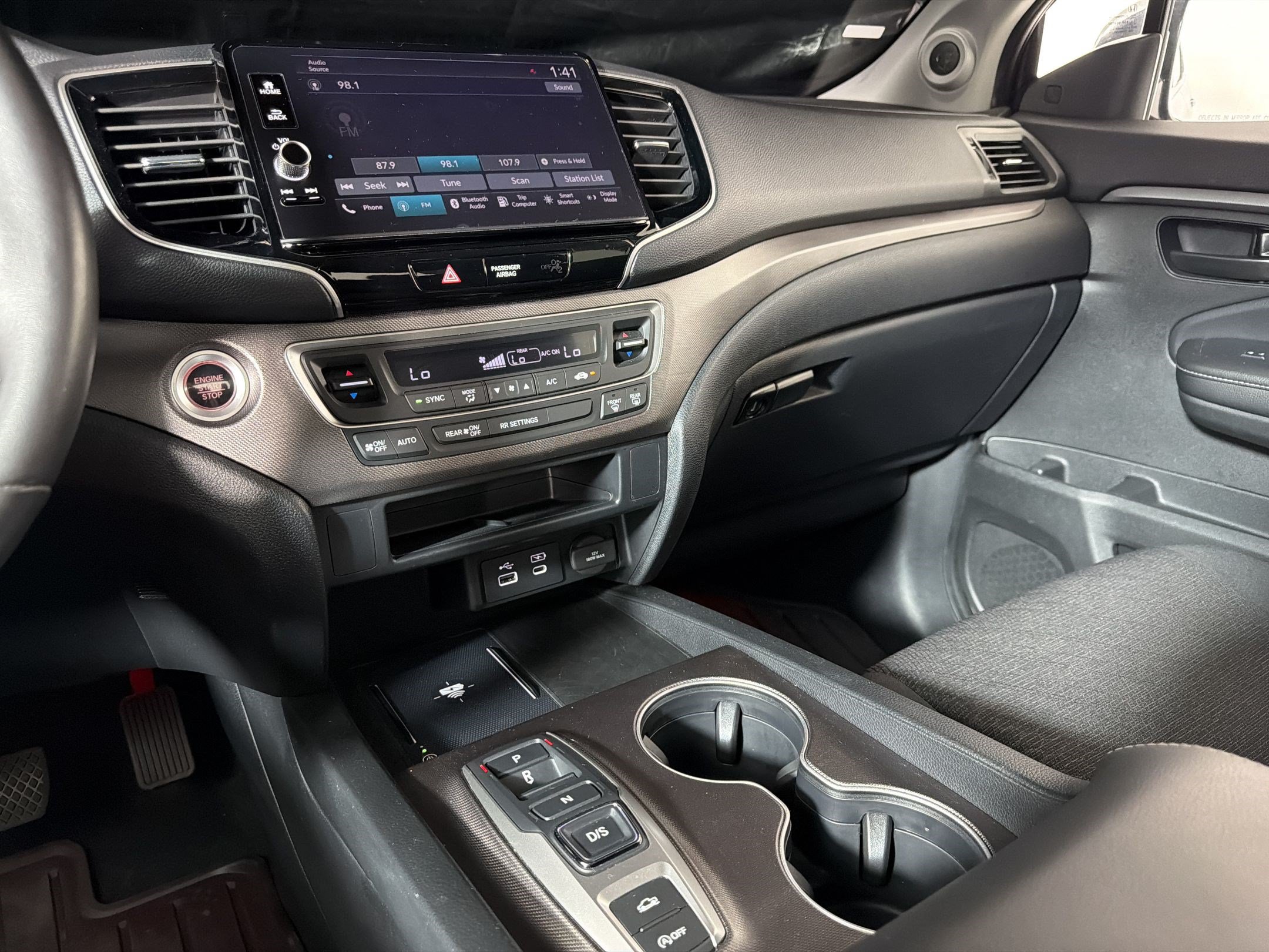 Used 2025 Honda Ridgeline Sport image 24